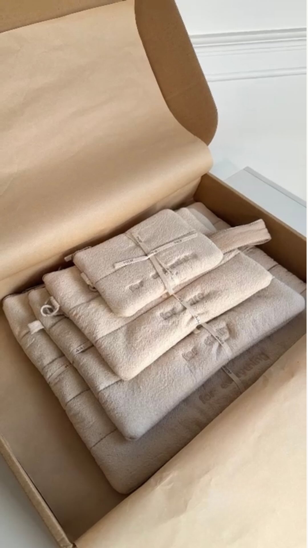 Akiiko Facebook ad: we’ve all been thinking it - tote bags…