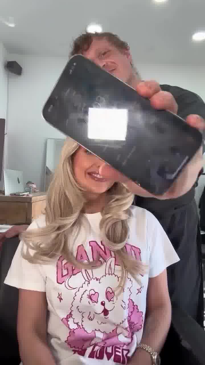 Beauty Works Luxury Hair Extensions Facebook ad: Award-Winning 100% Remy human hair
