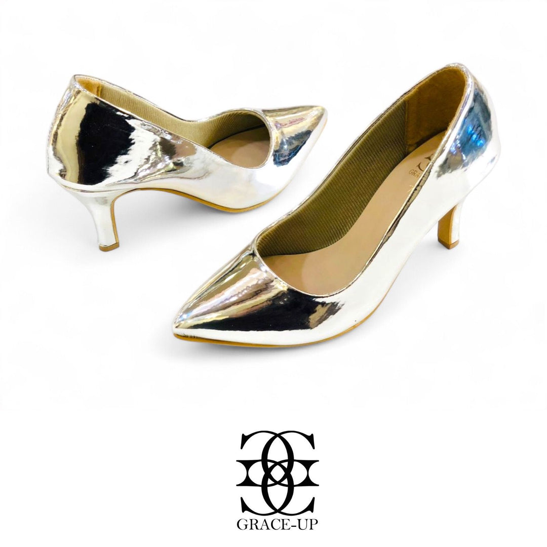 GRACE UP Facebook ad: Experience Fashion-Forward Comfort at Unbeatable Prices!