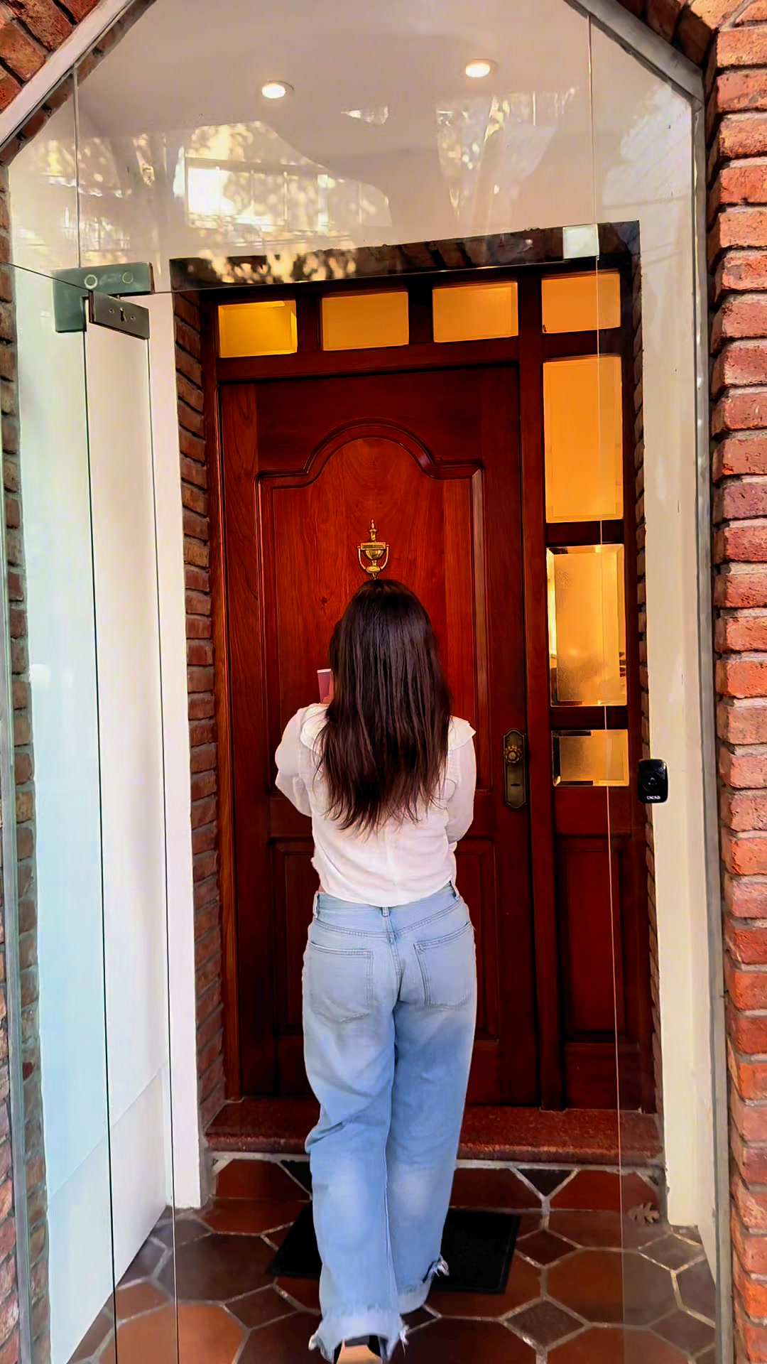 Sonrisa.com Facebook ad: El camino invisible hacia una Sonrisa Perfecta