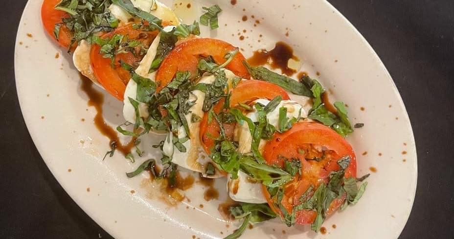 Bella’s Italian Restaurant - Lees Summit MO Facebook ad: Lee’s Summit MO | Authentic Italians making you…