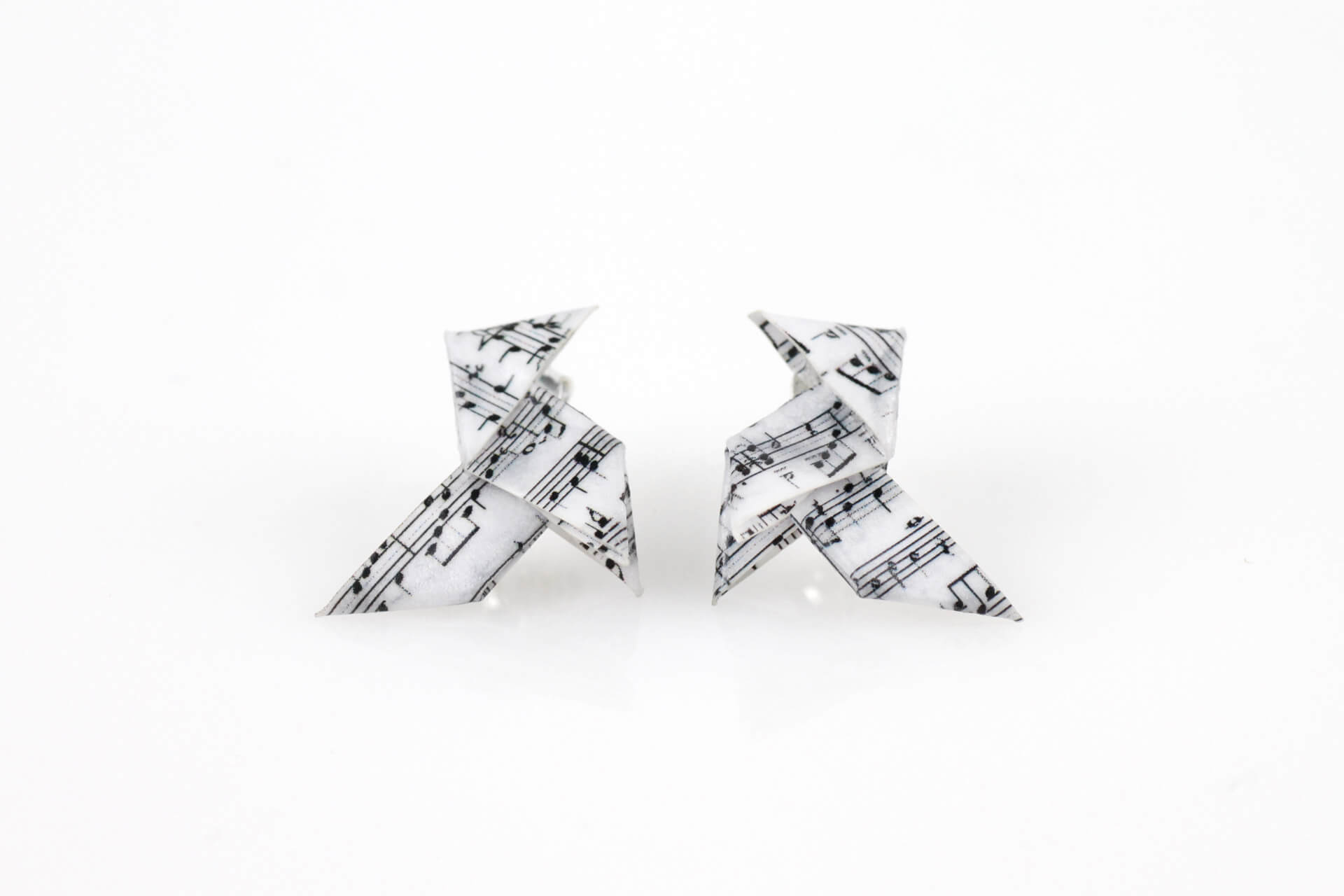 Joyas de Papel Facebook ad: Joyas artesanales hechas con papel.