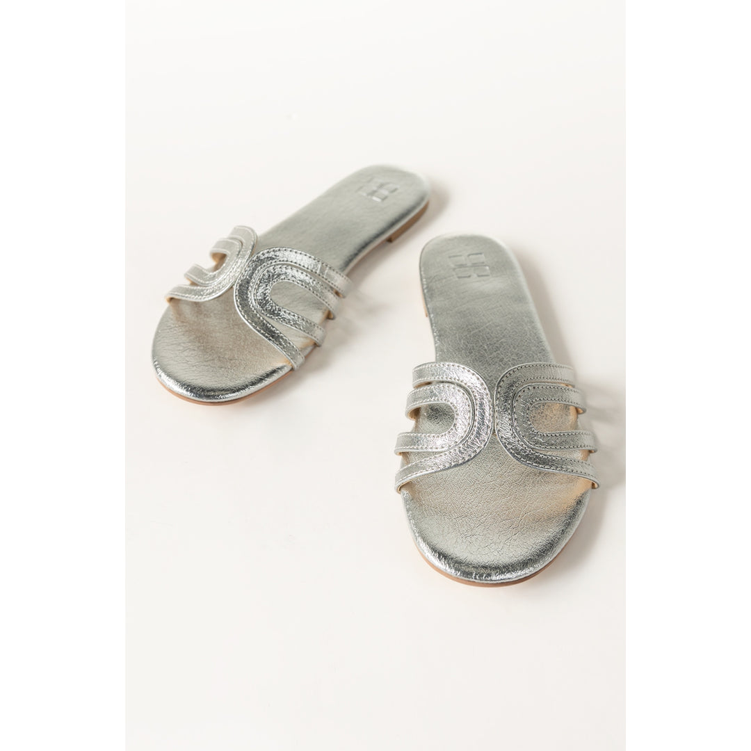 Ideas Shoes & Bags Facebook ad: From Khussas and Kolhapuris to Sneakers and Heels…