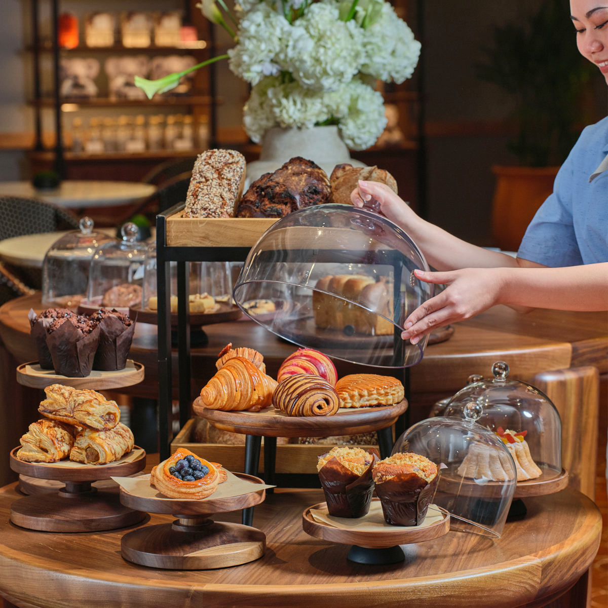 Dusit Thani Bangkok Facebook ad: Every moment deserves something delicious.