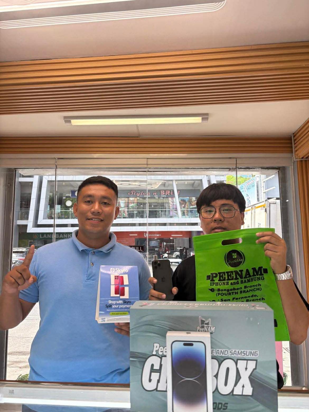 PeeNam iPhone and Samsung - Elyu Facebook ad: OMG! NAG UUMAPAW ANG APPROVED CLIENTS via SKYRO…