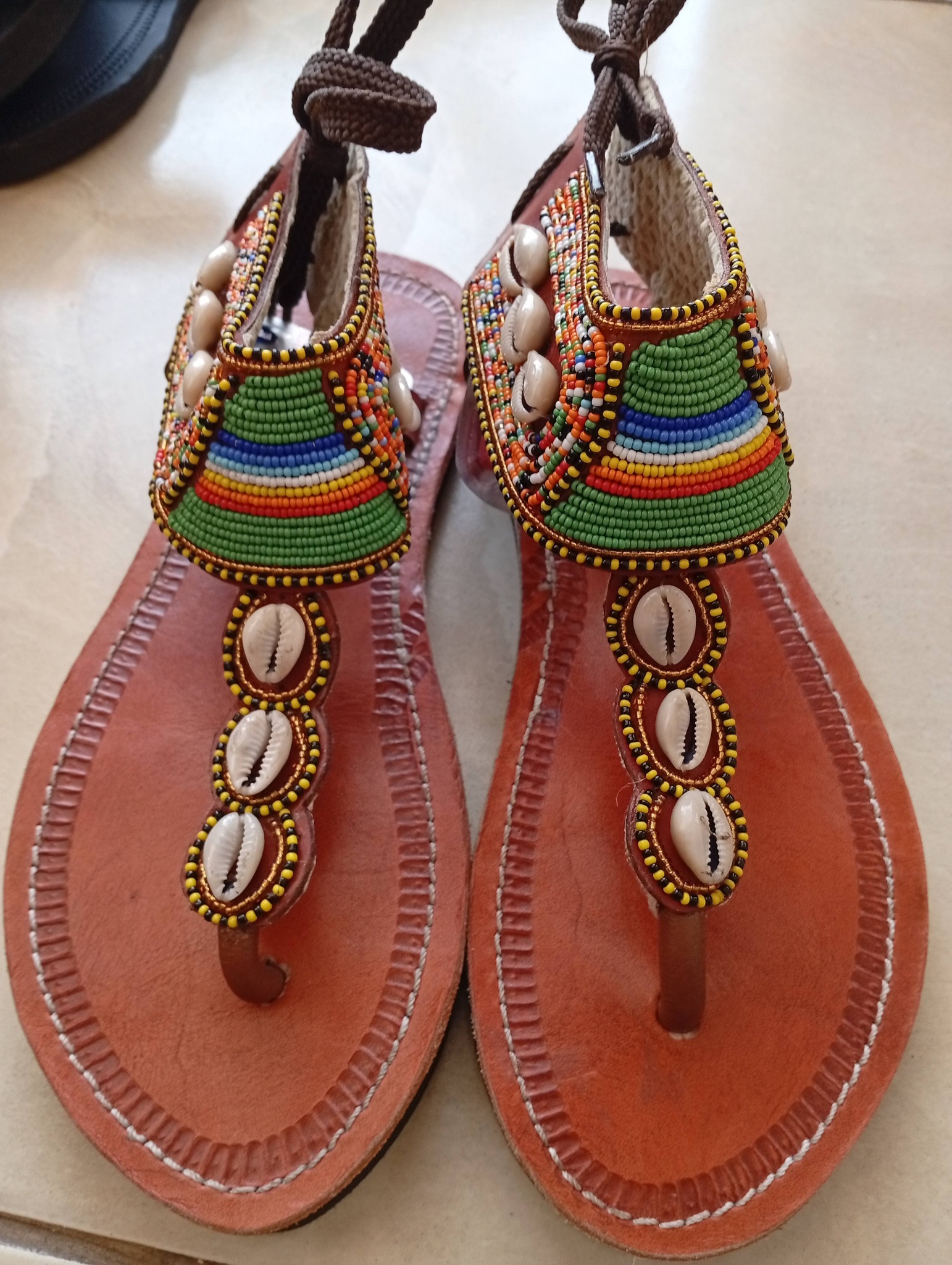 Mouk Josephina Business Facebook ad: Disponible au 84 rue kimpanzou croisement de l'avenue…