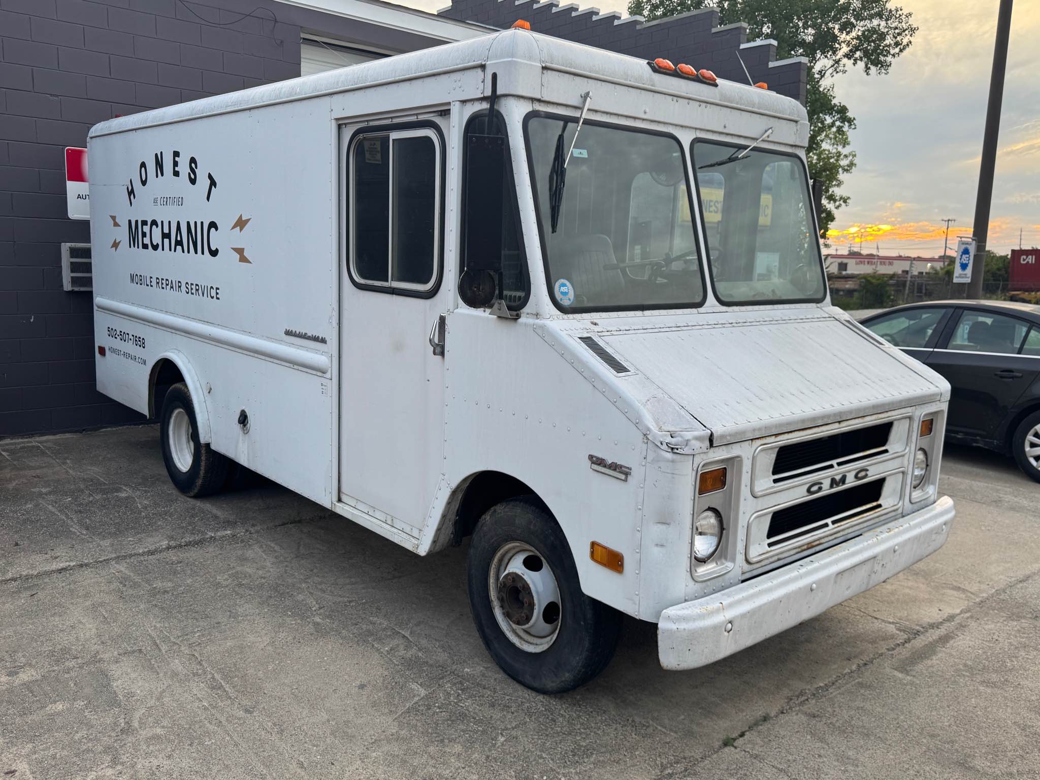Josh Rainwater Facebook ad: 1973 GMC p3500 Value-van