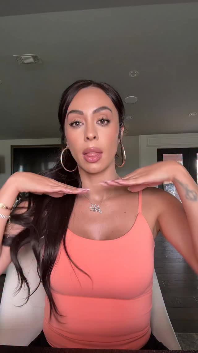 Leah Garcia Real Facebook ad: Shop Collagen Now!