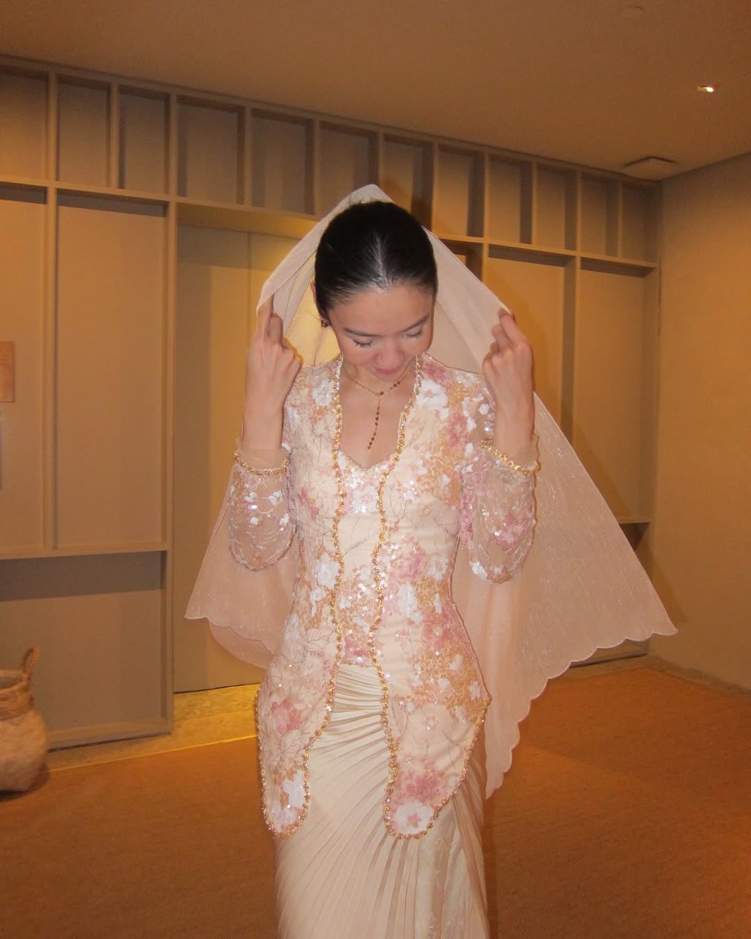 Nineteen Rent Facebook ad: Sewa Kebaya Depok ~ Bidari Set (Foreign Brand)
