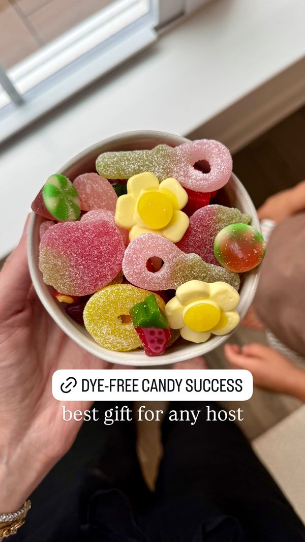 rachLmansfield Facebook ad