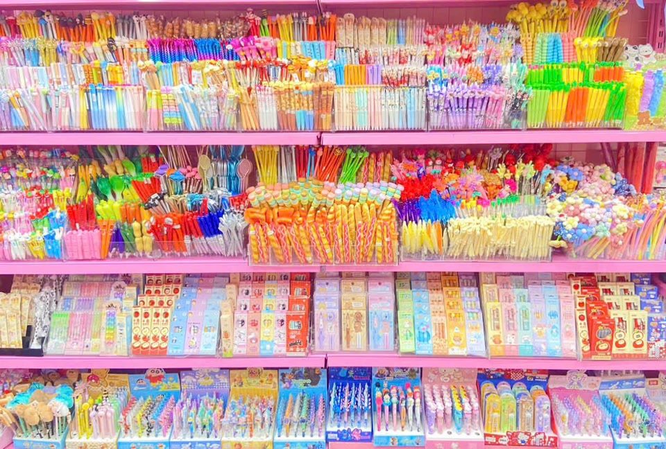 Bella Shop Facebook ad: BACK TO SCHOOL, SẮM ĐỒ XINH CÙNG BELLA