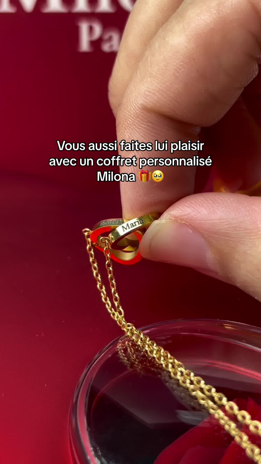 Milona Paris Facebook ad: Livraison et gravure offerte!