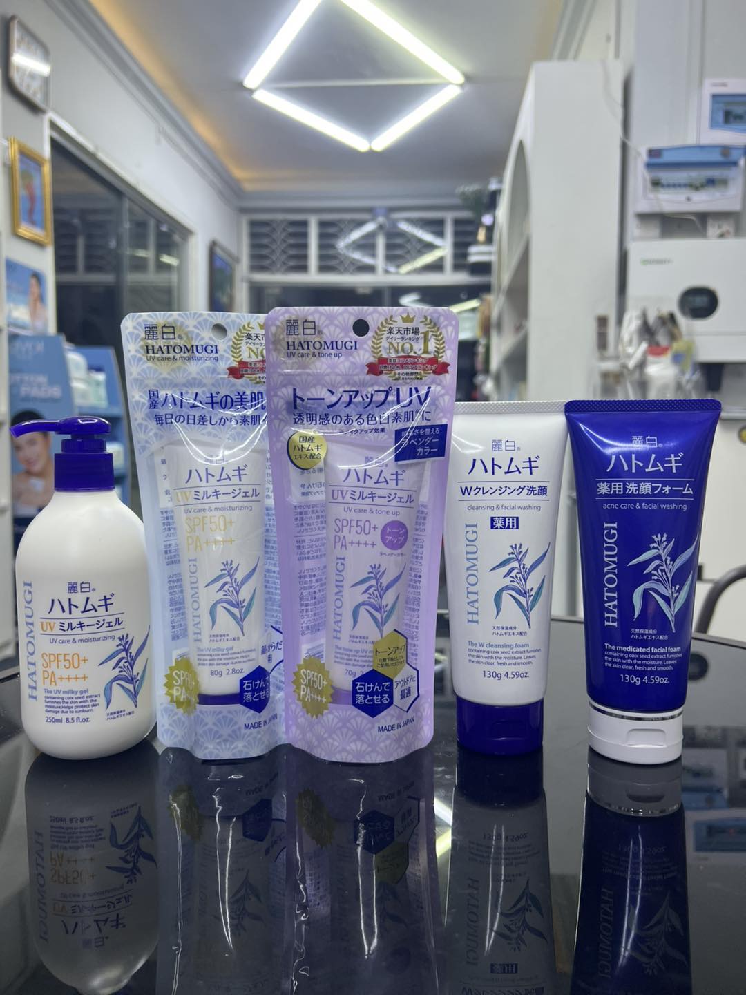 Phoo Blossom Cosmetics & Skincare Facebook ad: Hello Hello Hello ကာကာသဲလေးတို့ရေ…