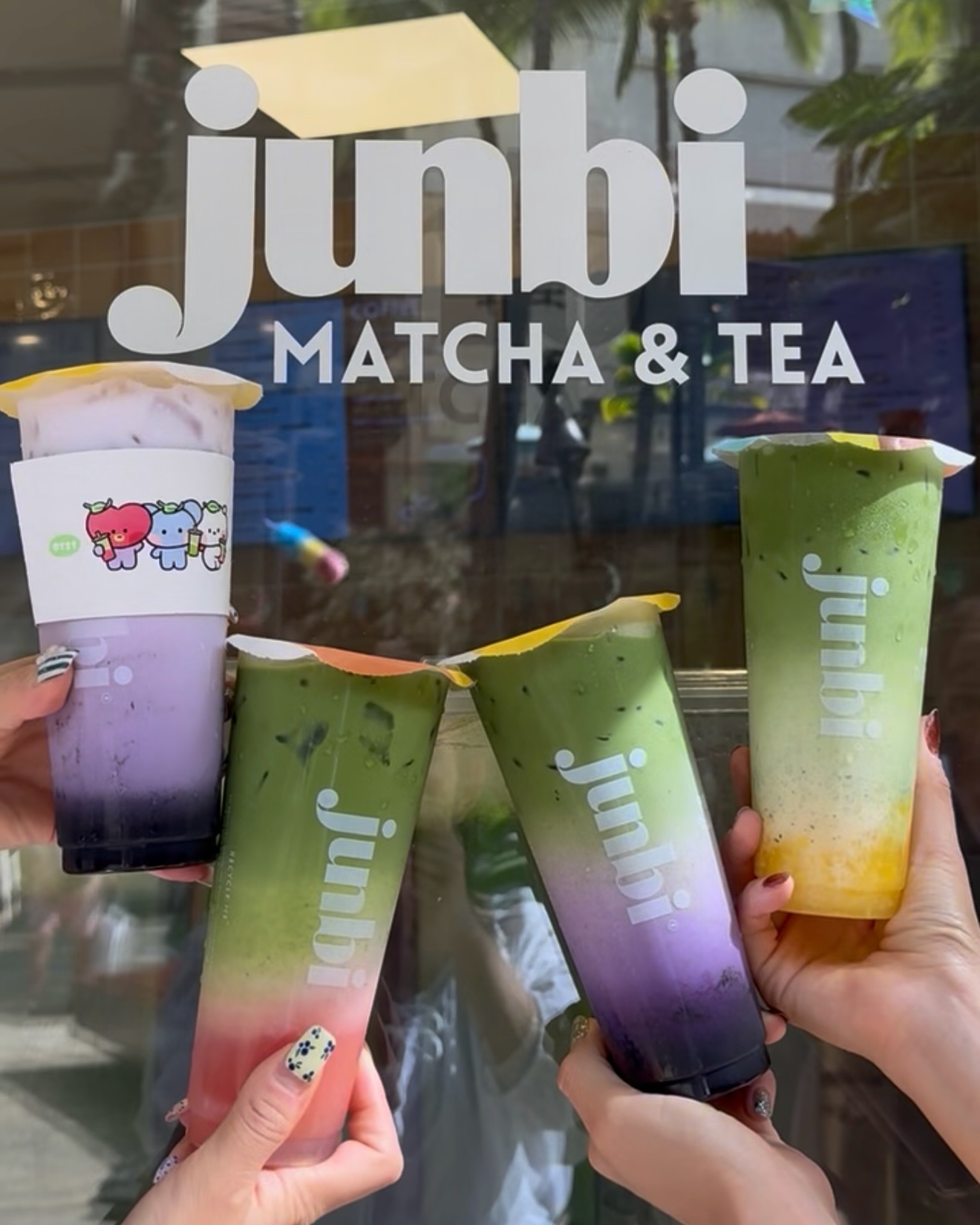 ロイヤル・ハワイアン・センター Facebook ad: 本日はロイヤル・ハワイアン・センターの人気フード店をご紹介