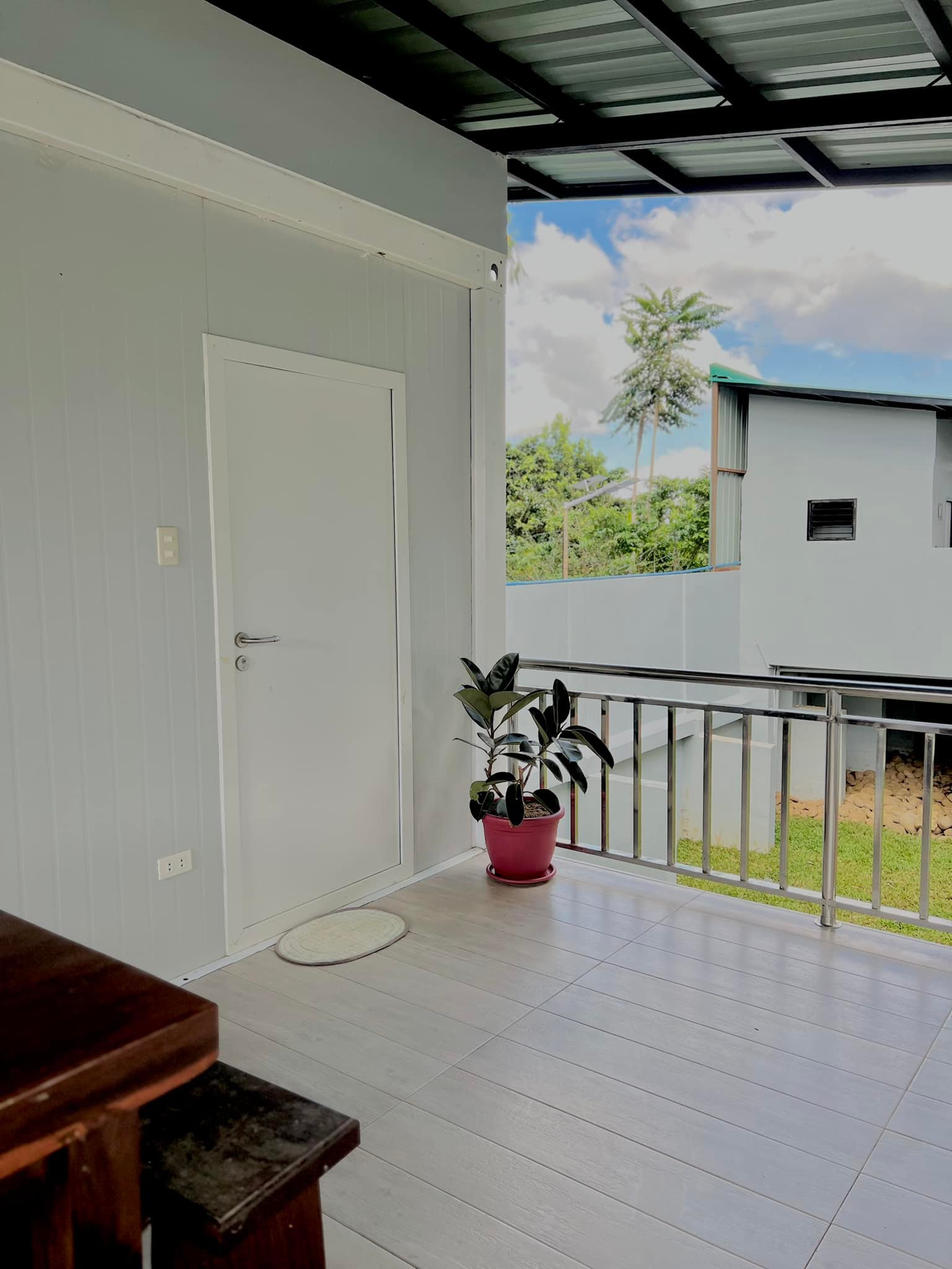 Tulganan sa Dahilayan Facebook ad: Reward yourself and your family a night away…