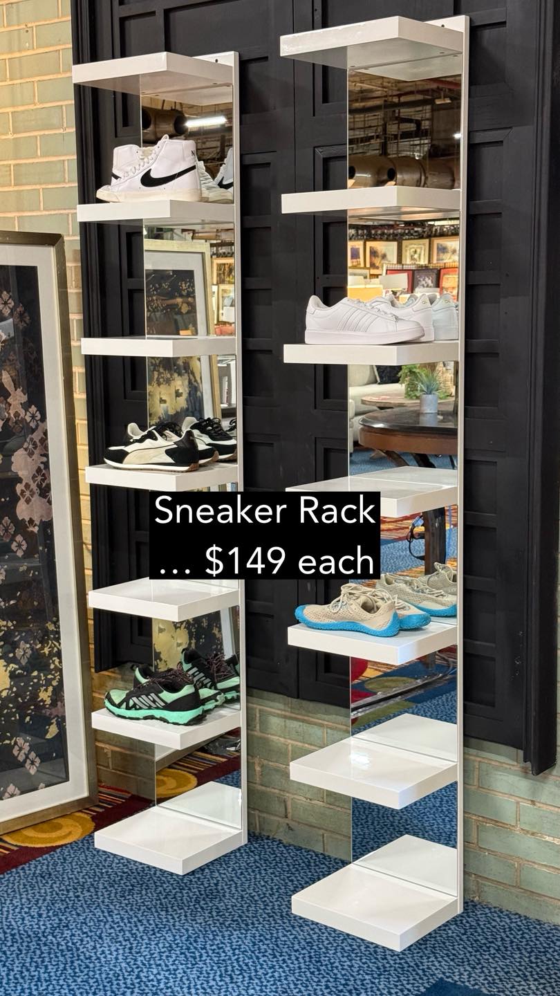Cash Liquidations, Inc. Facebook ad: Got kicks? Got snacks?