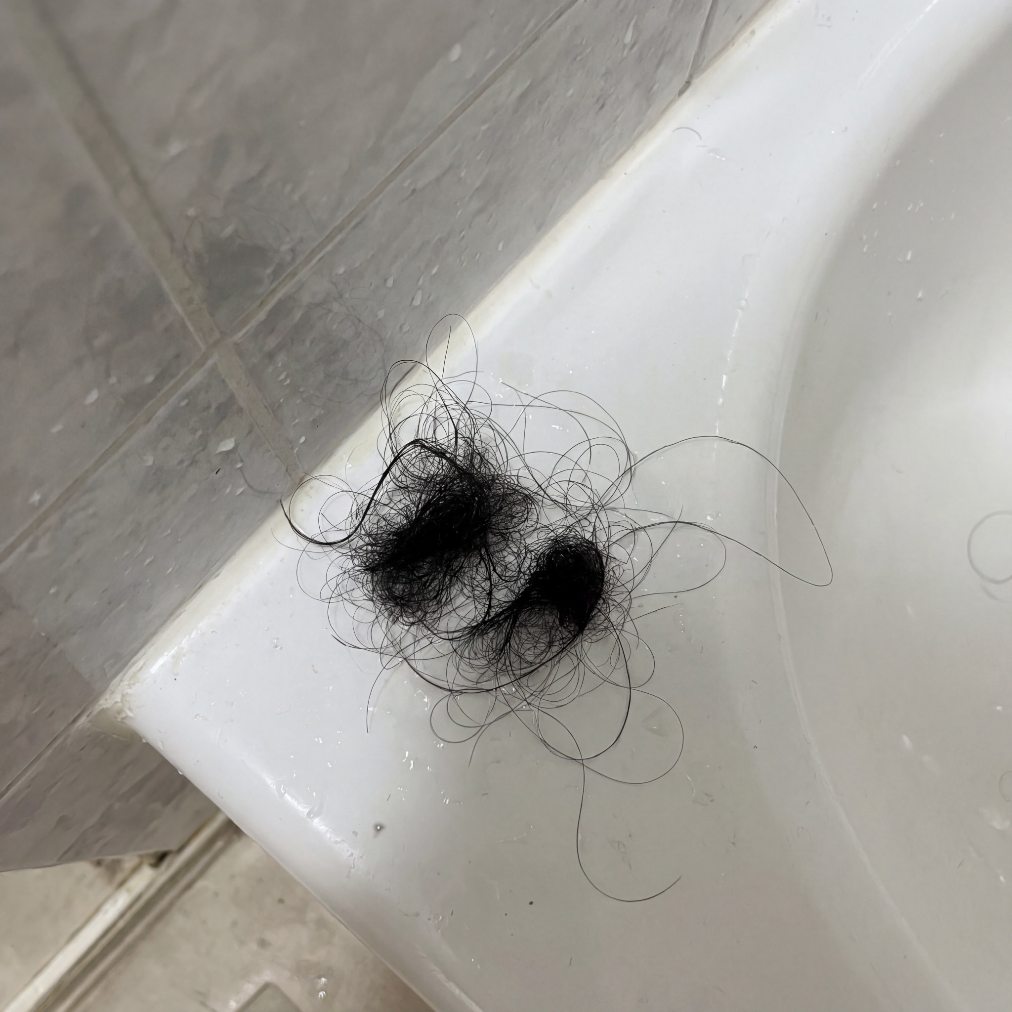 Laurie Hayes Facebook ad: What Saved My Hair From Falling Out