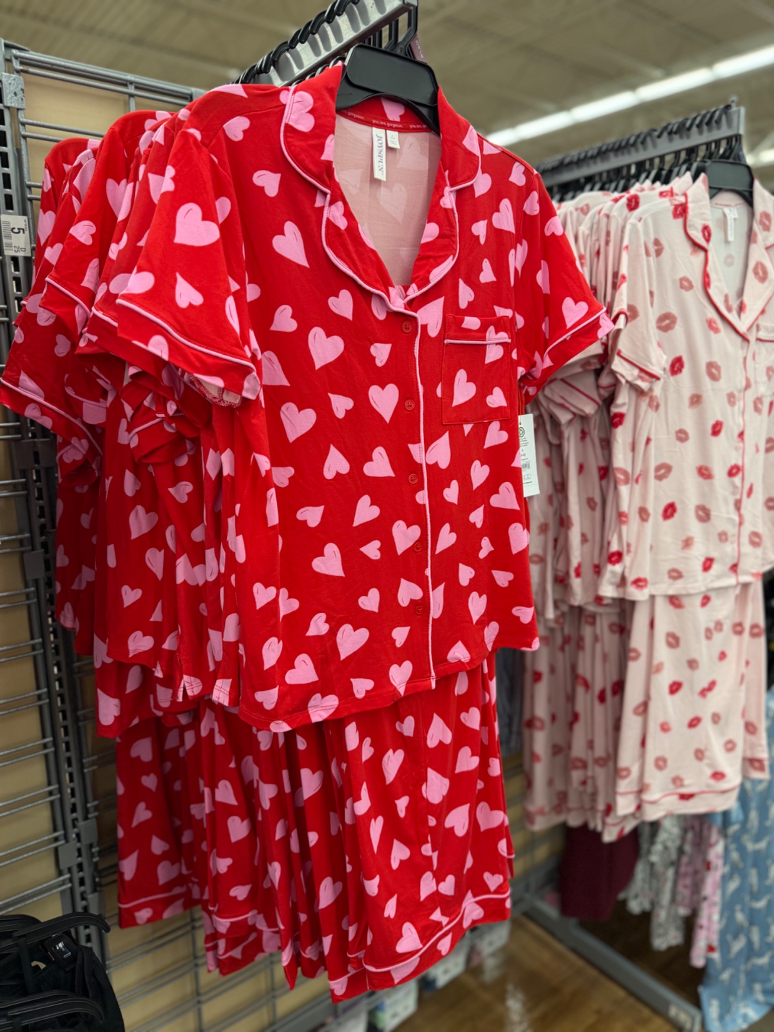 Walmart Finds Facebook ad