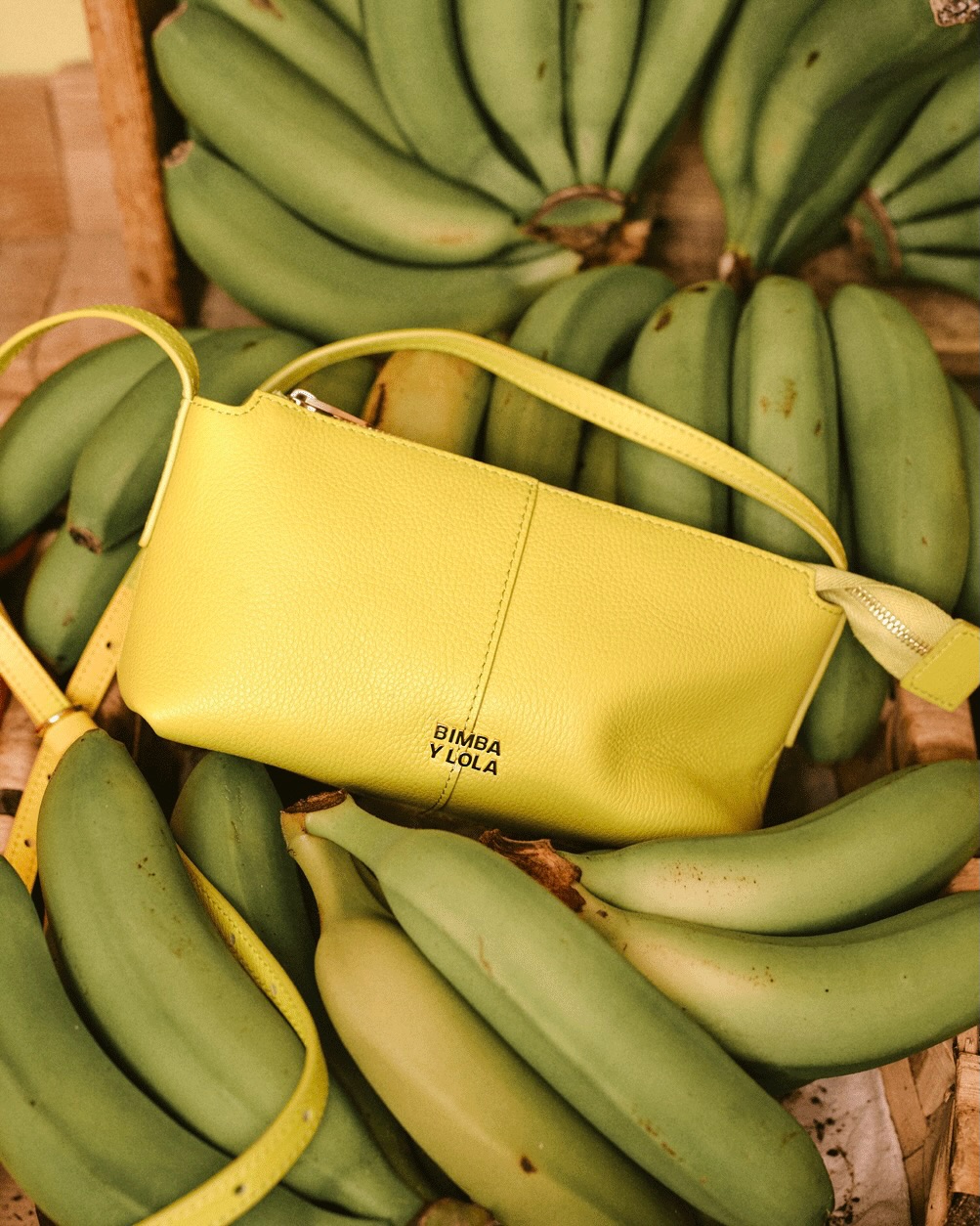 BIMBA Y LOLA Facebook ad: New leather mini crossbody bags