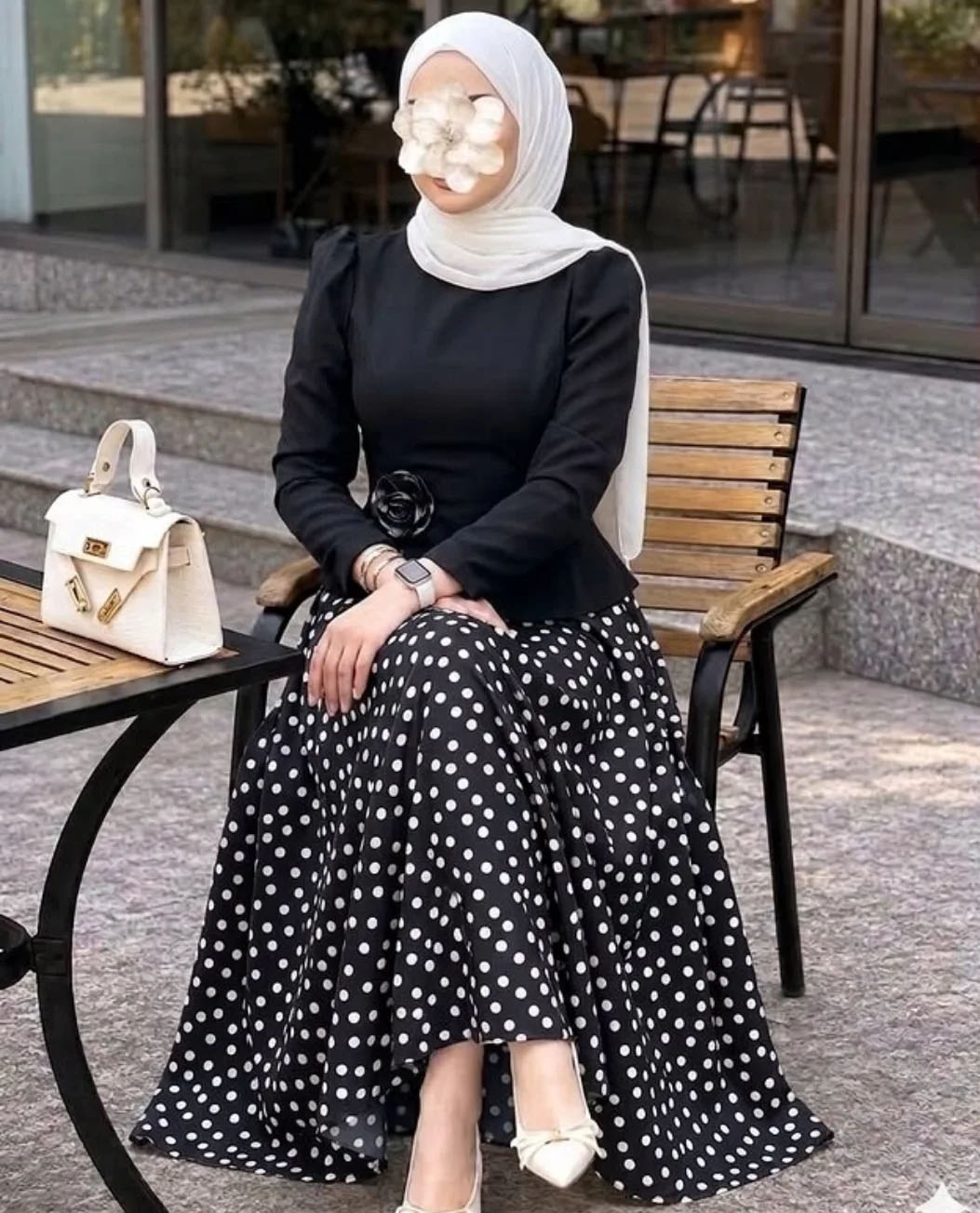 Elegance Store متجر الأناقة Facebook ad