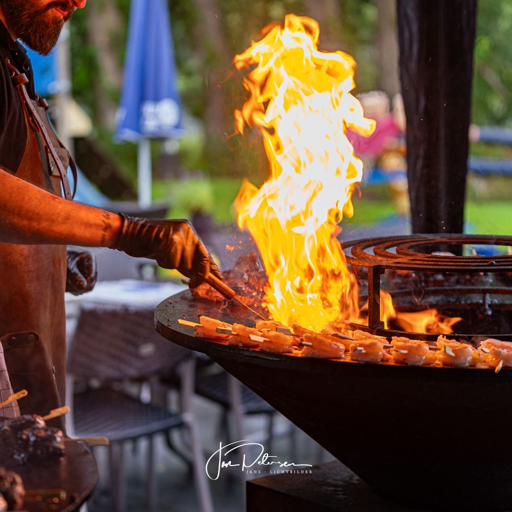 Ristorante Isabella Facebook ad: BBQ Smoke & Fire Catering, Feuer, Show &…