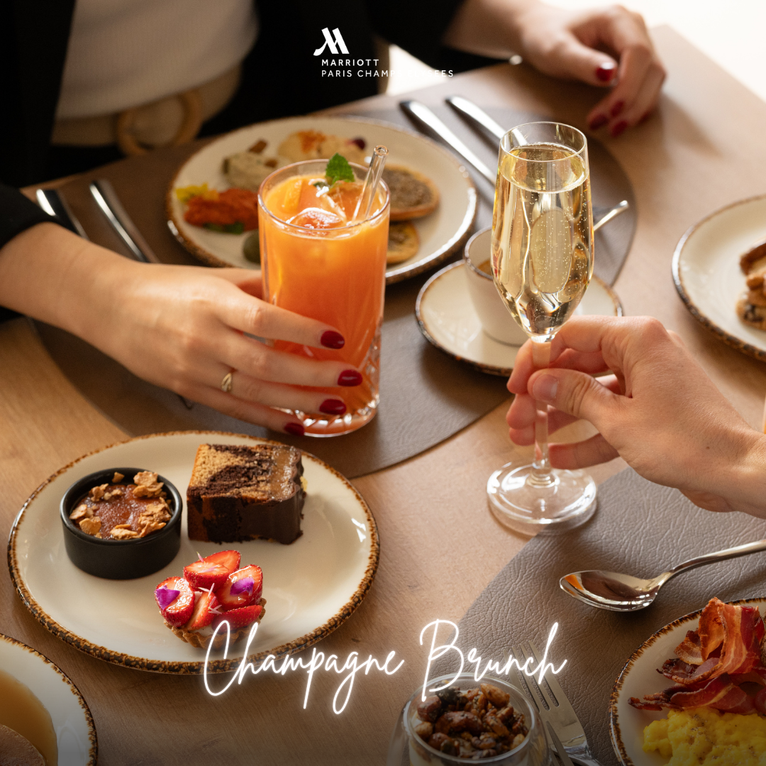 Paris Marriott Champs Elysees Hotel Facebook ad: Découvrez un délicieux buffet brunch accompagné de