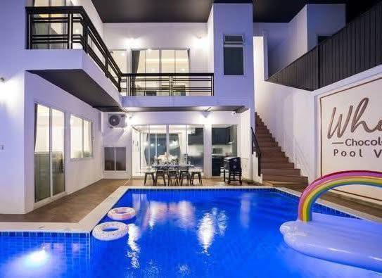 Private Villa Pool Party Pattaya รวมบ้านพักพูลวิลล่า พัทยา Facebook ad: บ้านพักพัทยา สวยจนหลงไม่ไหว บ้านสวยสุดโมเดริน White…