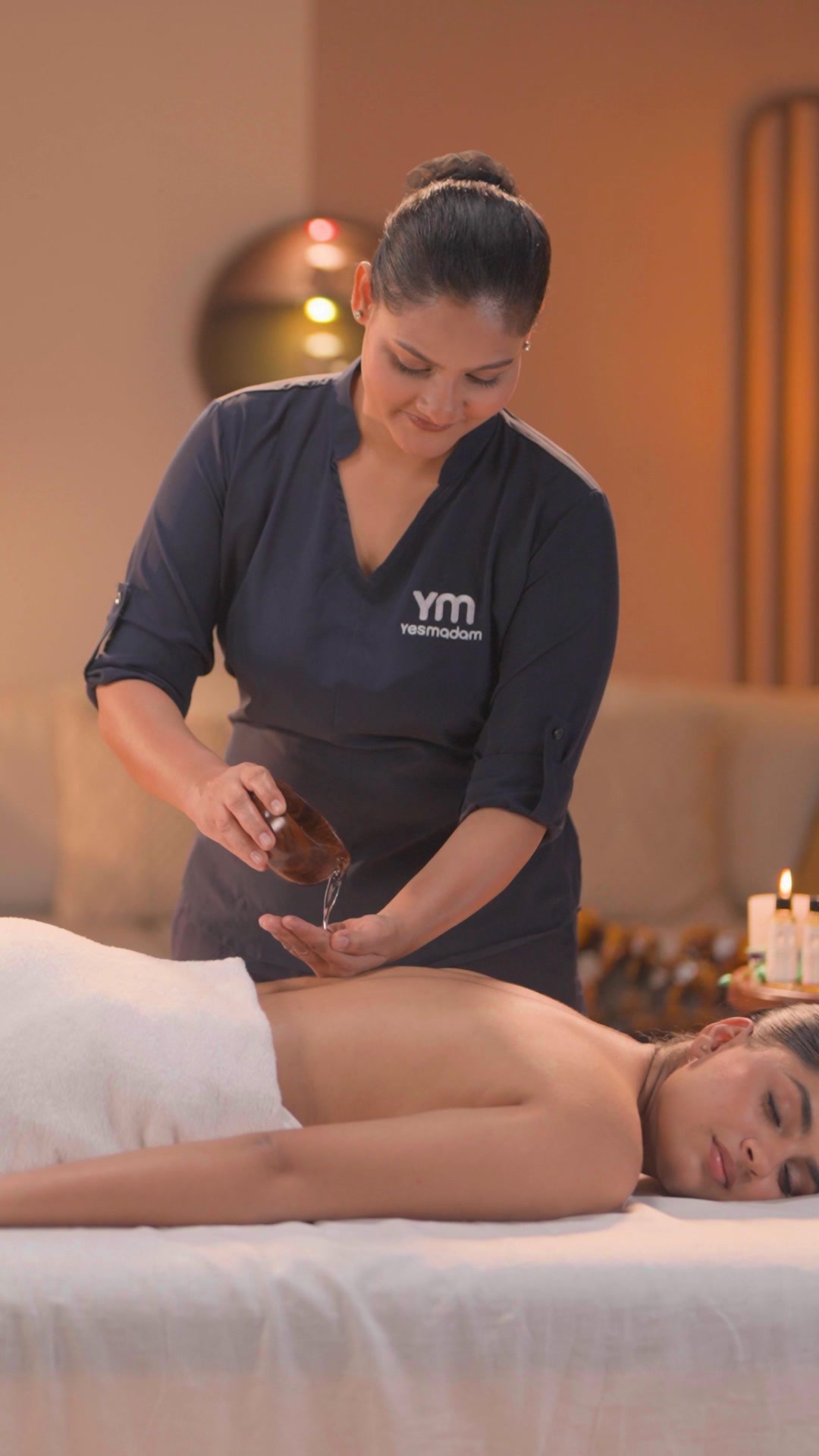 Yes Madam - Salon Services Facebook ad: Spa Services At Your Doorstep