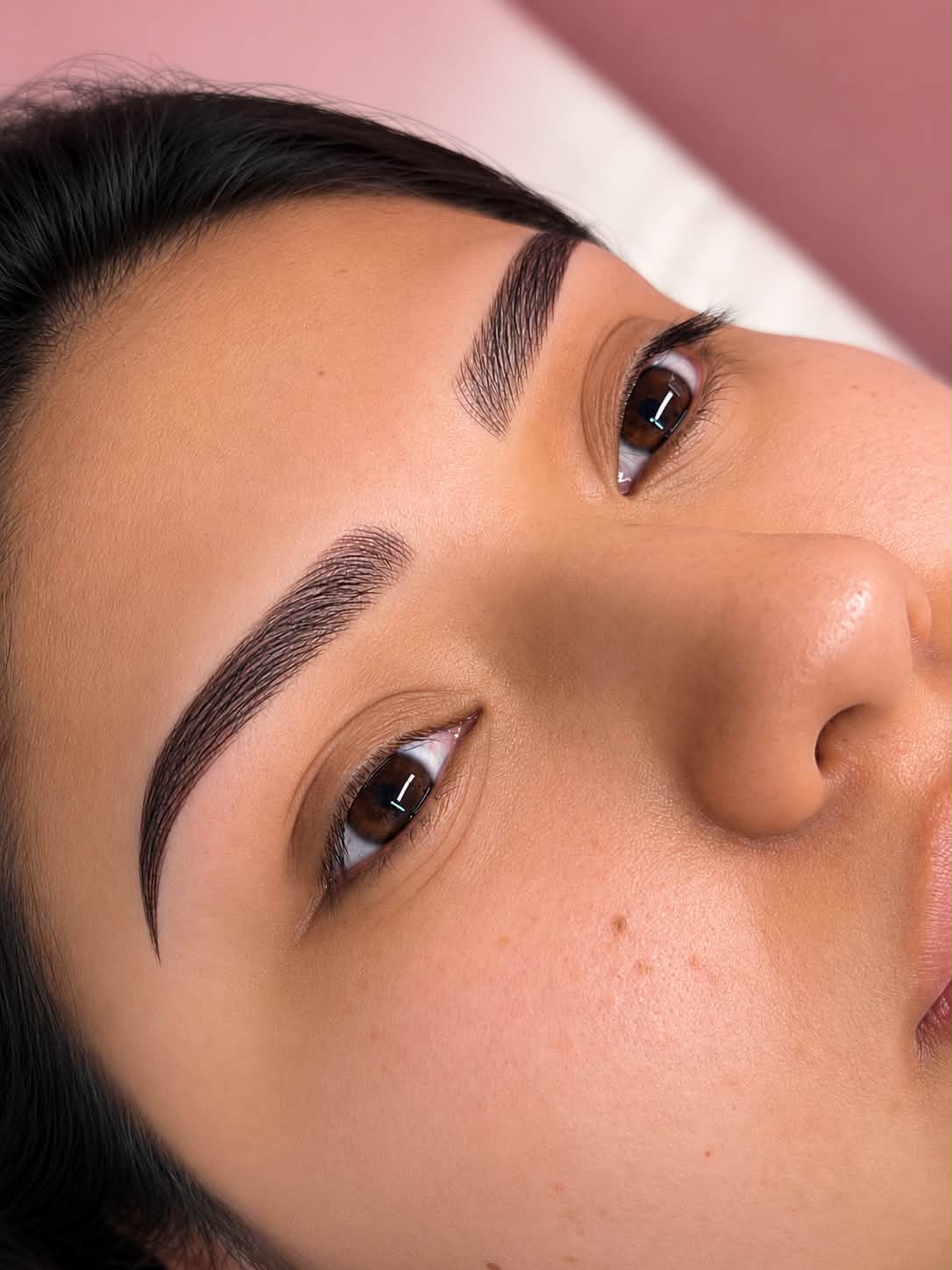 Microblanding Alondra Cisneros Facebook ad: ¡DESPIERTA TODOS LOS DÍAS CON CEJAS PERFECTAS!