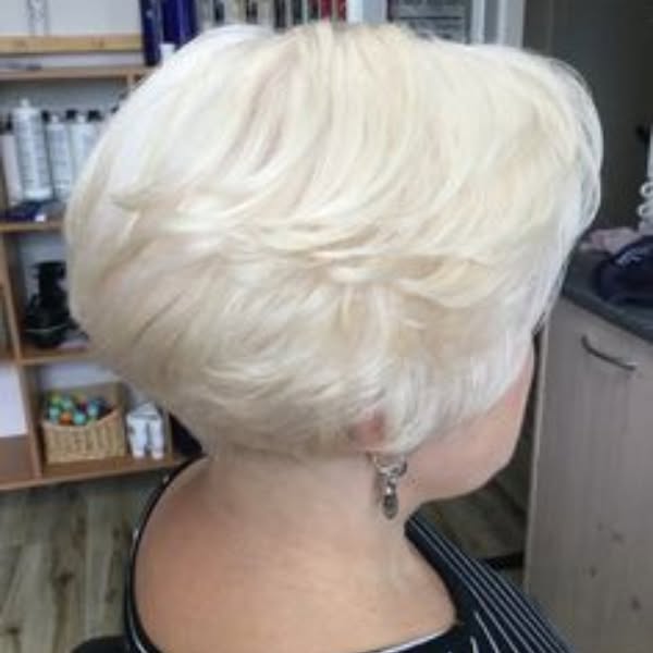 QuickSearches Viewpoint Facebook ad: Hair Growth Shampoo And Conditioner!