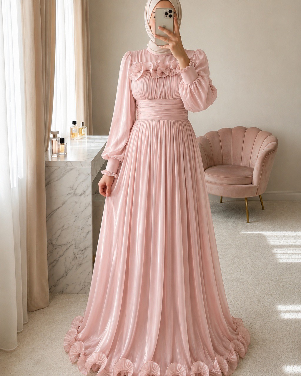 ARABELLE_maison_chic Facebook ad: Robe de soirée élégante pour vos plus belles…