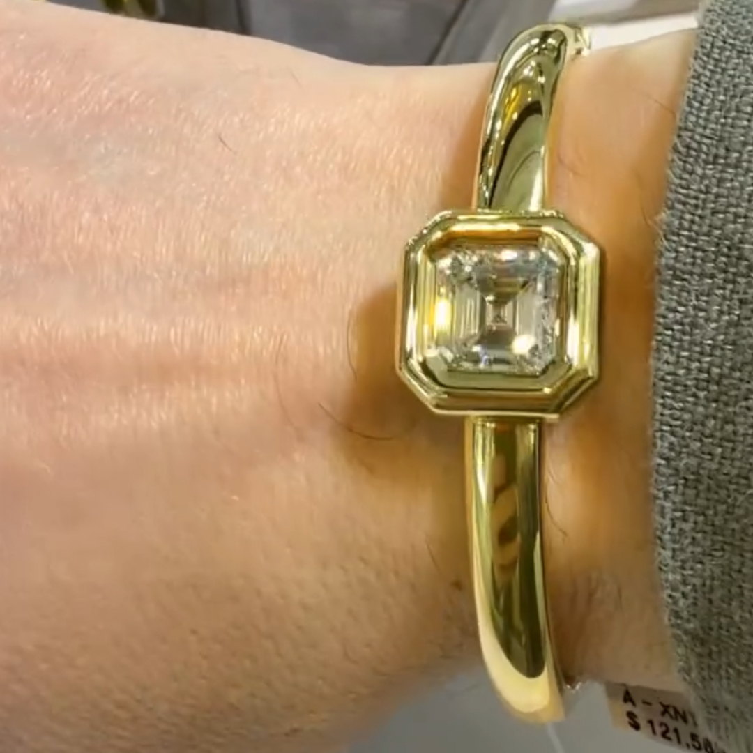 TomJewel Facebook ad: Premium Look. Special Price.