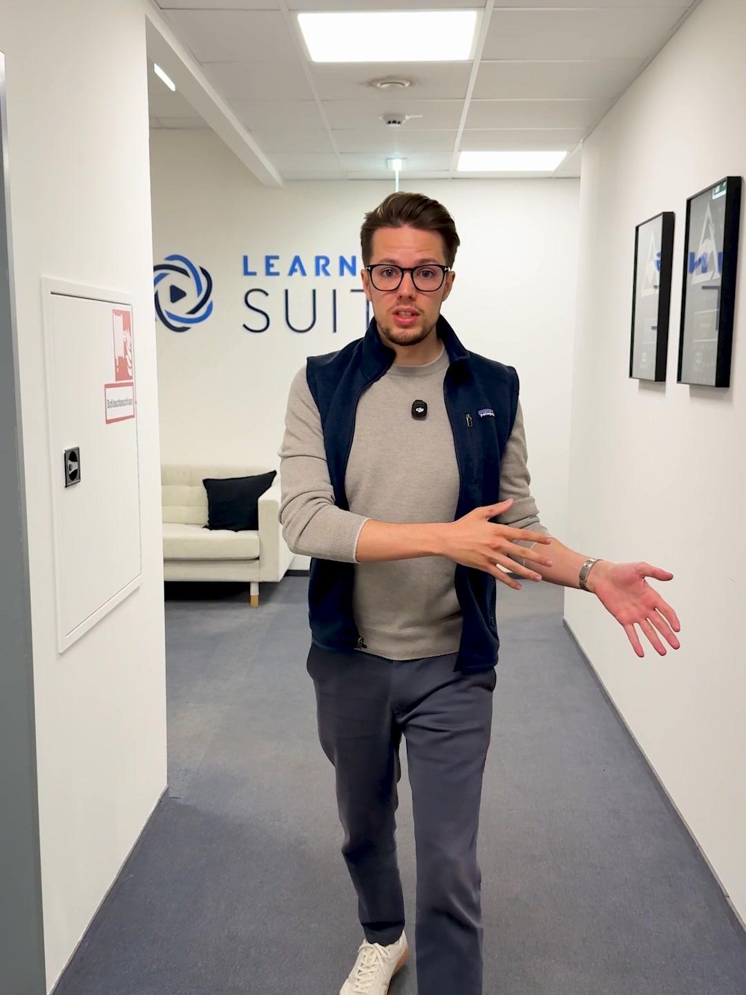 LearningSuite Facebook ad: Automatisiert 5-Sterne-Bewertungen von Kunden bekommen!
