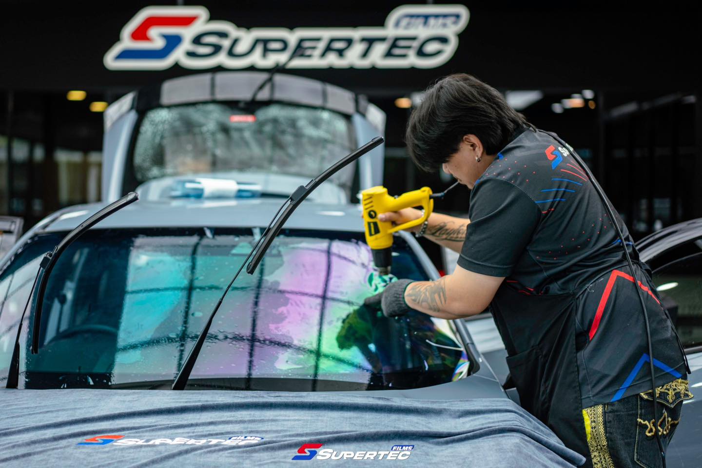 SuperTec Films : ฟิล์มกรองแสงรถยนต์ และอาคาร Facebook ad