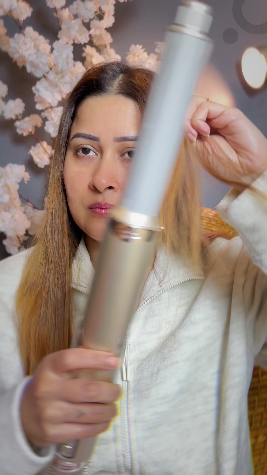 Protouch Facebook ad: 5 Hairstyles. 1 Smart Styling Tool.
