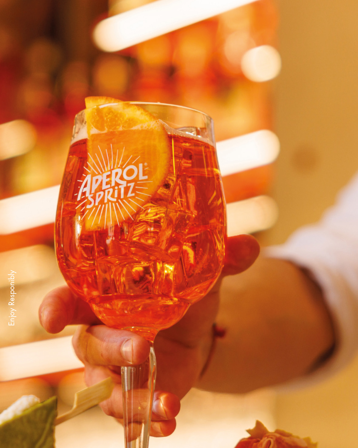 Aperol Spritz Facebook ad: Spritzsäsongen är här