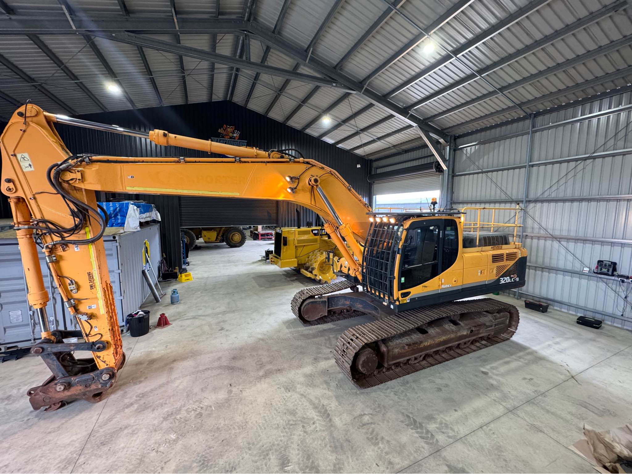 Phillip Stephens Facebook ad: 2017 Hyundai 320lc-9 excavator