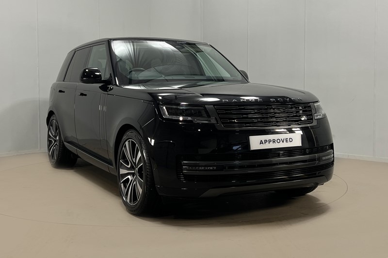 Lloyd Land Rover Carlisle Facebook ad: When you can't tell it's used, it's Land…