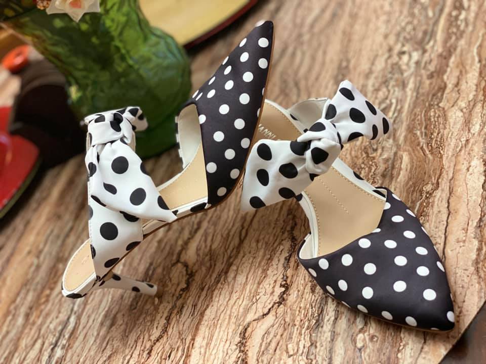 Margo Shopping Facebook ad: VENTES DES ARTICLES( ROBES,CHAUSSURES, ACCESSOIRES…