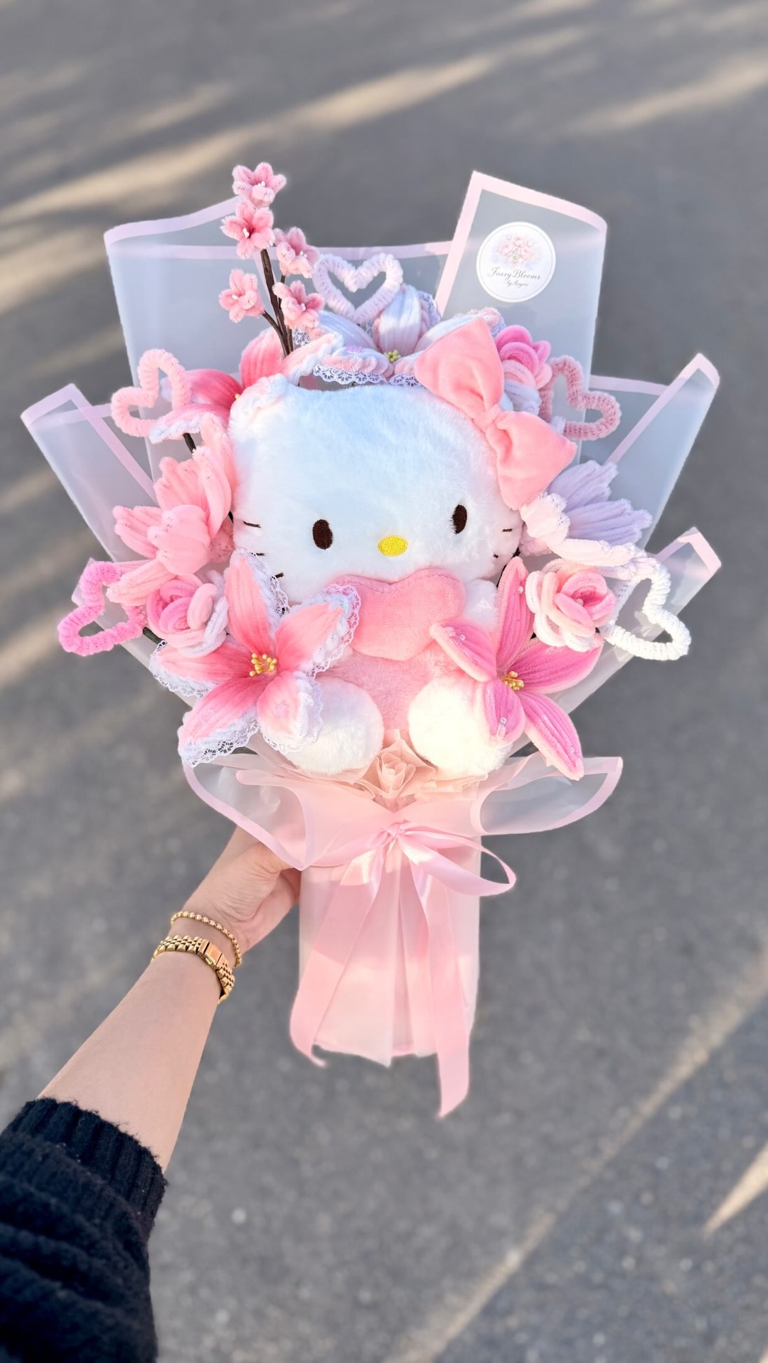 Fuzzy Blooms Facebook ad: Know someone who’s obsessed with Hello Kitty?