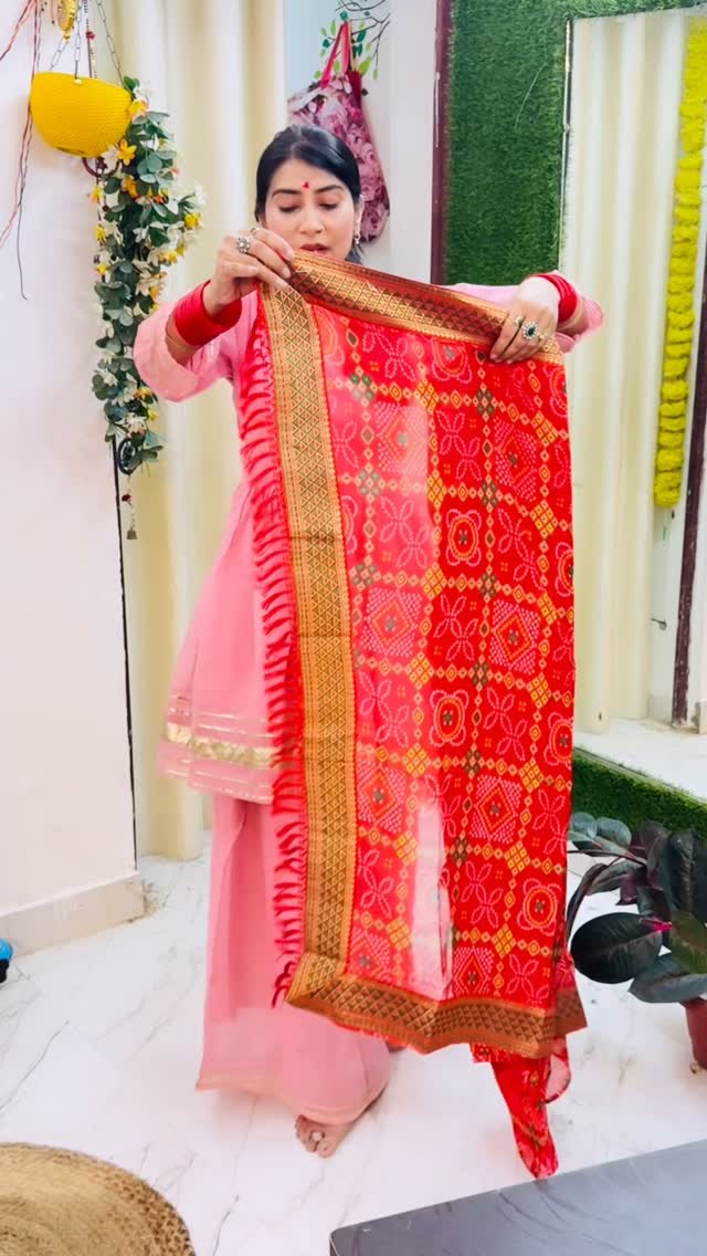 cart.bag Facebook ad: Badhani saree lene k liye follow karke PP…