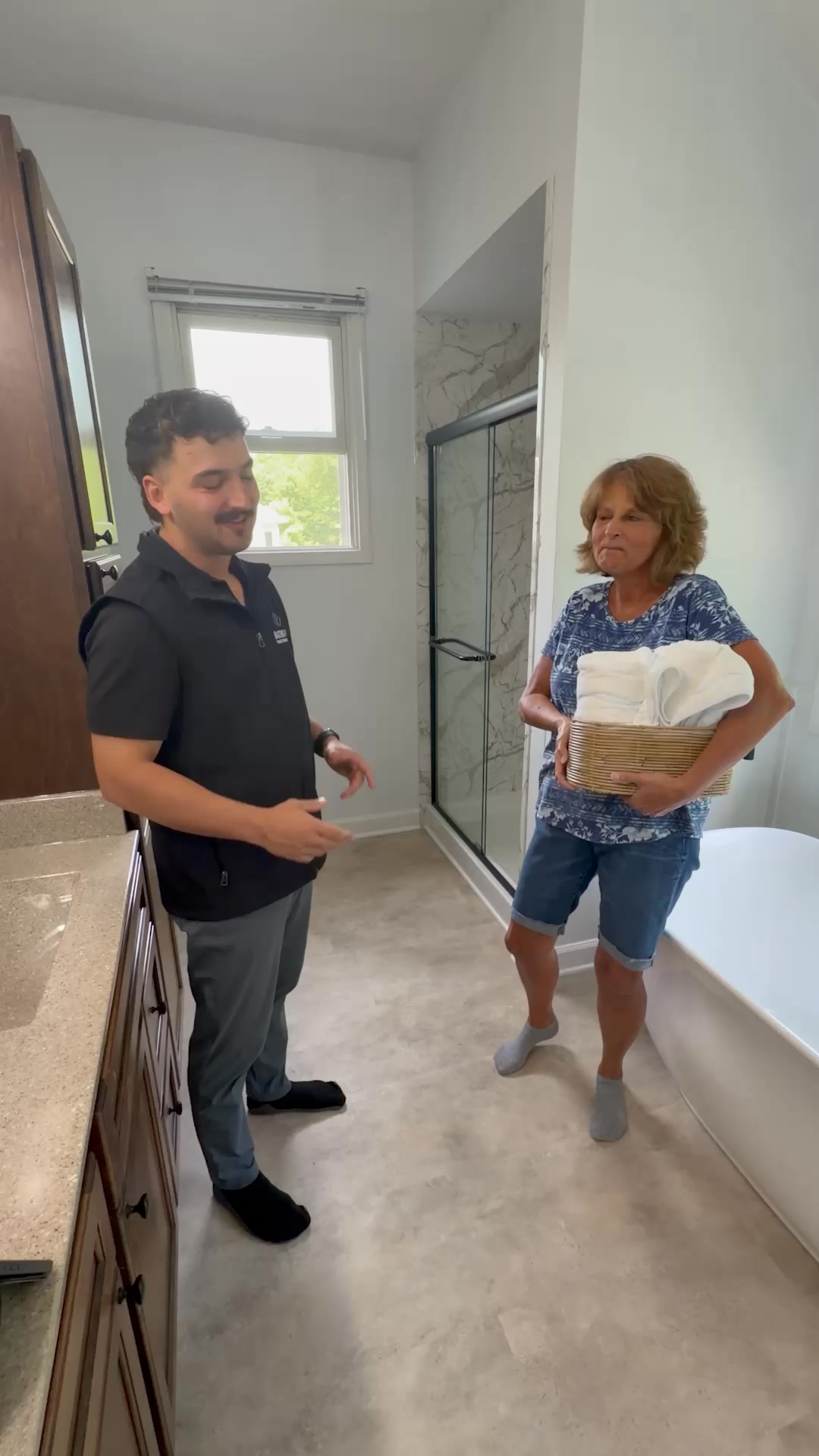 Baths R Us Facebook ad: Real Customer, Real Reviews