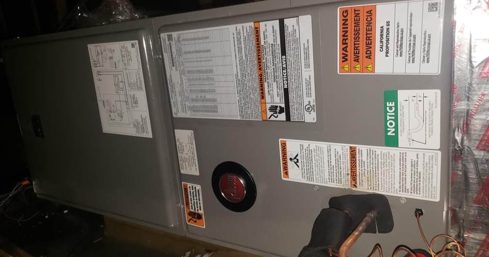 Air Conditioning And Heating Services Facebook ad: Servicios & instalacion de A/c Recidencial & Comercial