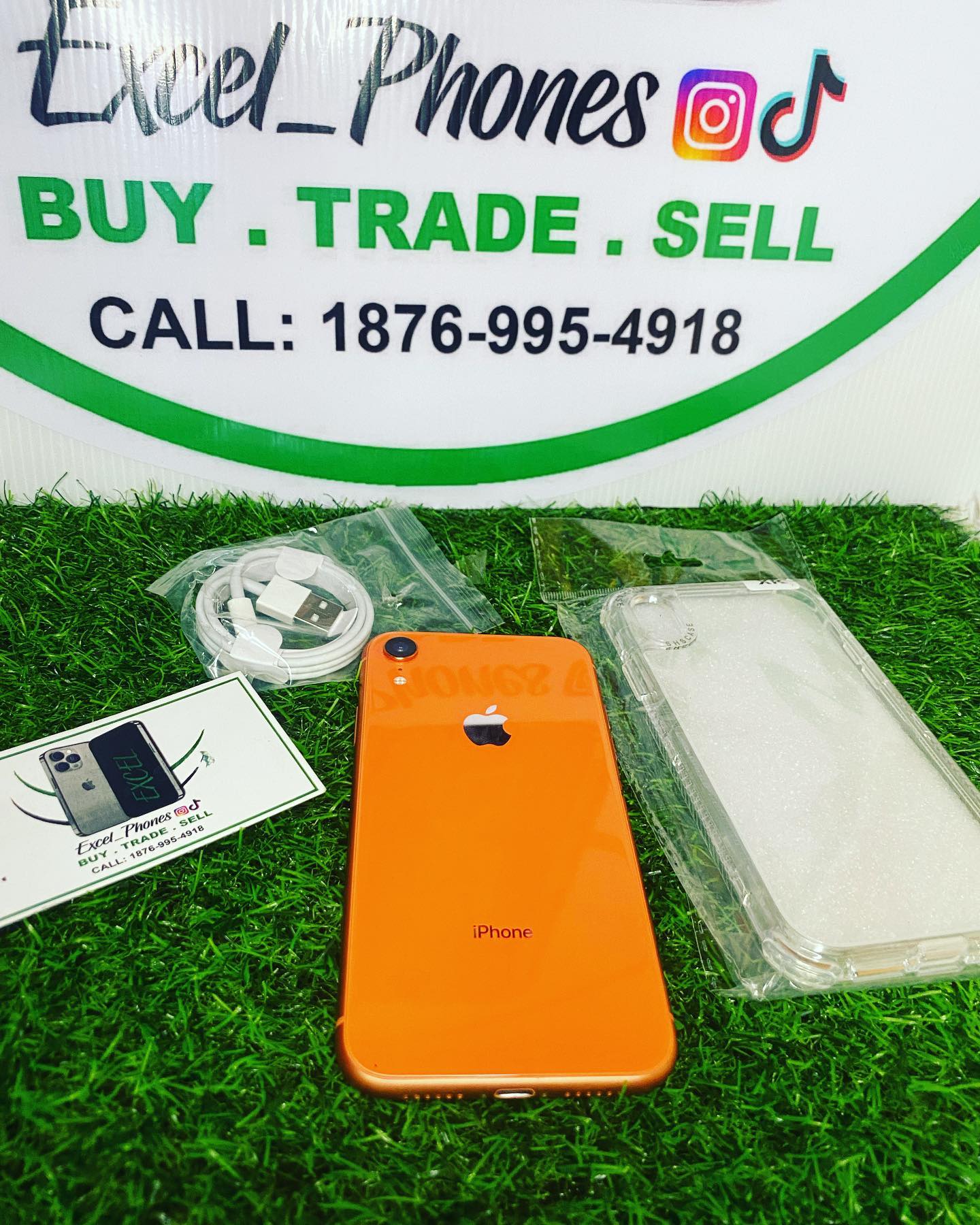 excel_phones Facebook ad: iPhone XR 64GB, battery health 88%