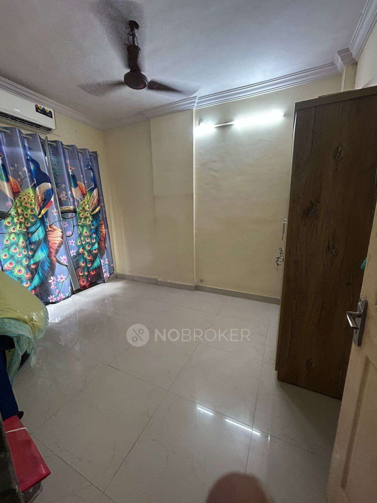 NoBroker.com Facebook ad: Searching for a house to rent?