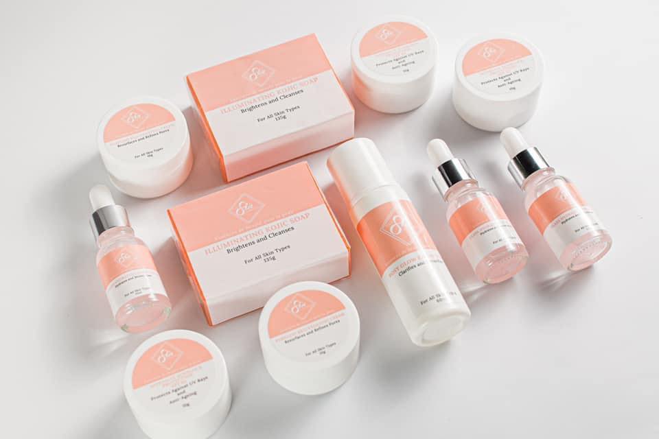 Just Skin Essences Facebook ad: 5-in-1 Rejuvenating Glass Skin Set with FREE collagen…