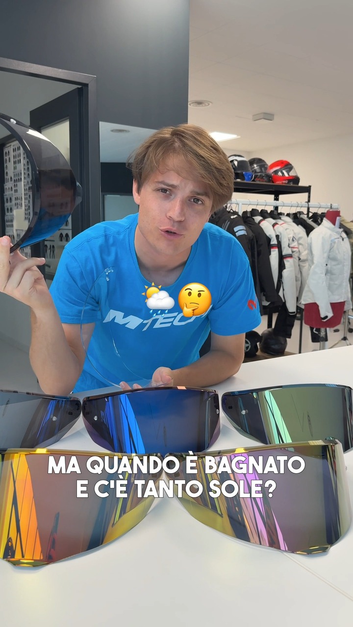 MTech Racing Apparel Facebook ad: Visiera trasparente o scura?