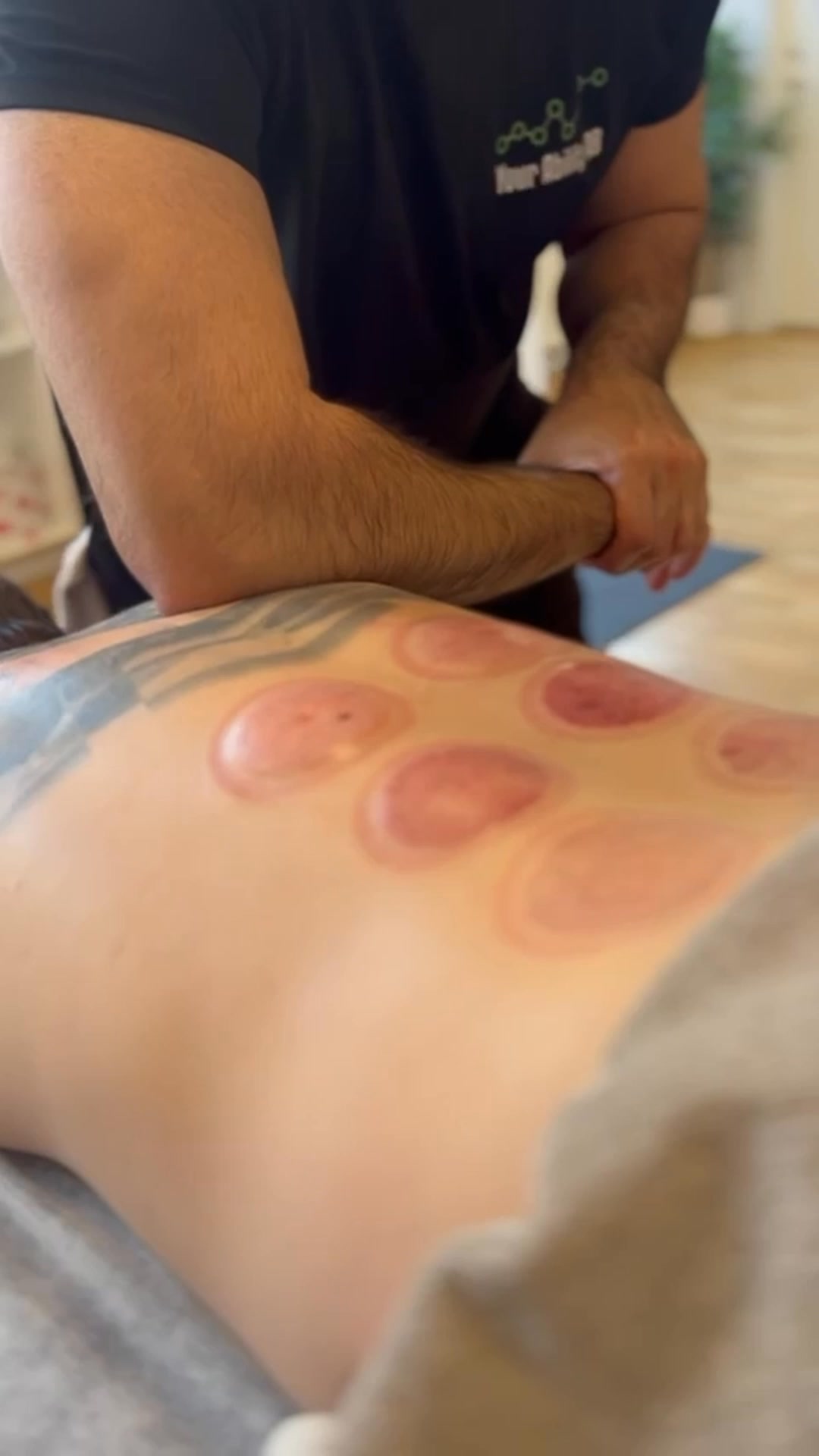 Your Ability AB Facebook ad: Behandlande Massage för 650 kr [Värde 1150 kr]