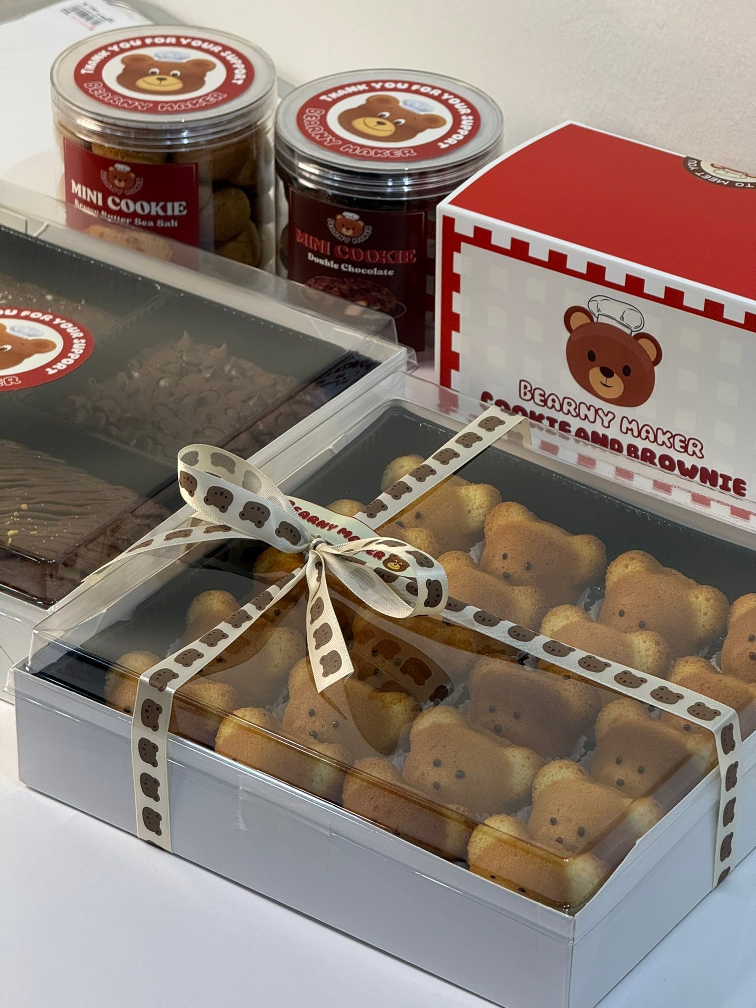 Bearny.maker Facebook ad: Looking for a sweet little gift for Teacher’s…