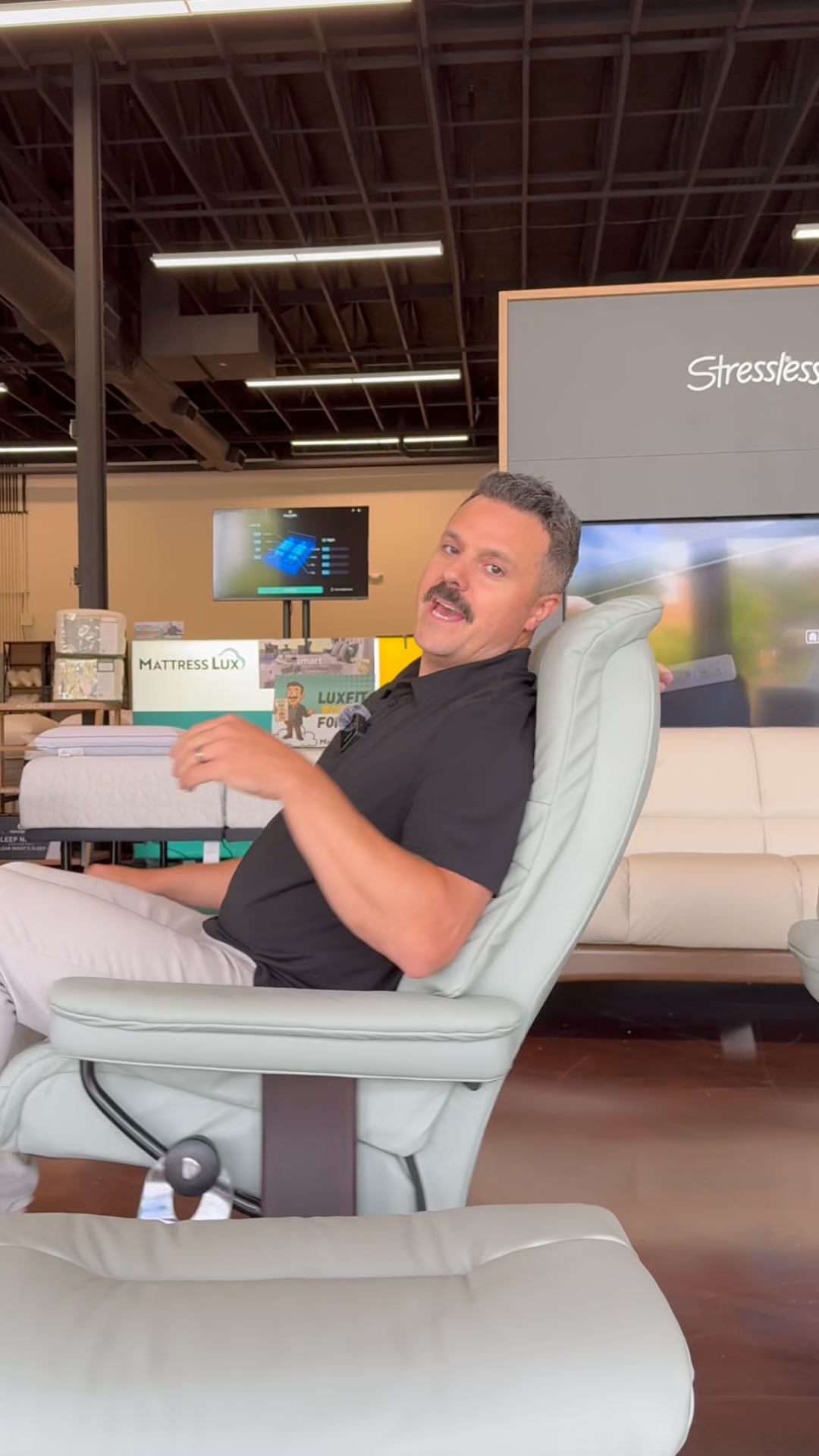 Mattress Lux - Mattress Store in Metro Atlanta, GA Facebook ad: Zero Commission. Ever.